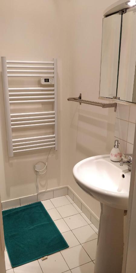 איברי-סור-סיין Modern 1 Bedroom Apartment Near The Metro. מראה חיצוני תמונה